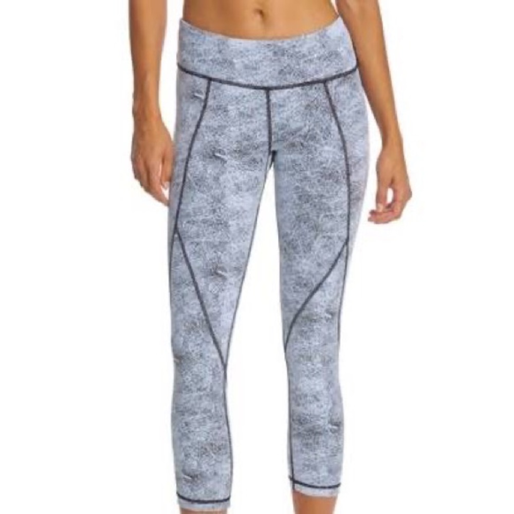 Vimmia crop black and white speckle reversible leggings